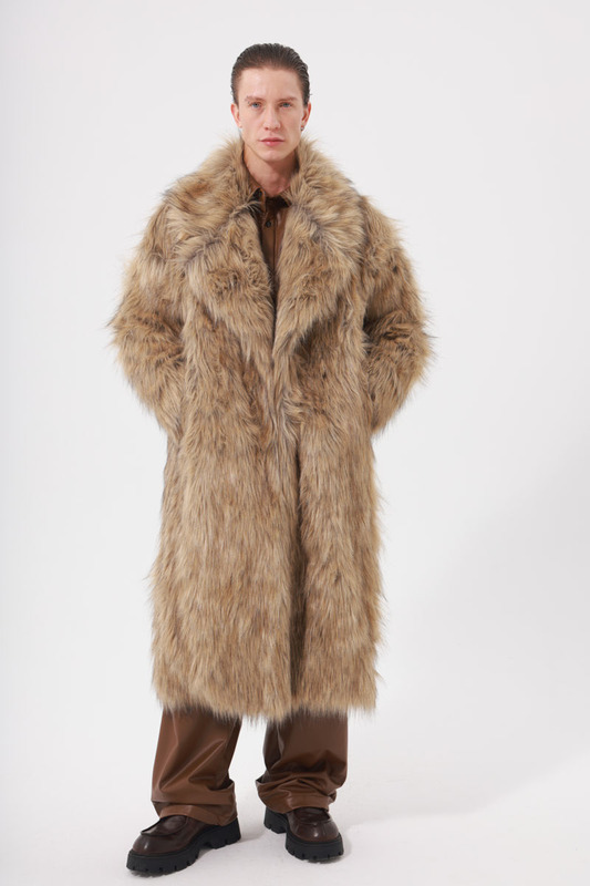 Oversized eco-fur coat, long, wolf