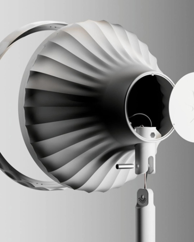 Hanami is a device that captures and visualizes animal sounds to represent local biodiversity.