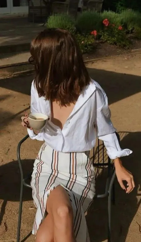 White button down striped midi skirt, soft girl everyday fashion, Nancy Meyers daughter style, barefoot luxury countryside look, heirloom-inspired casual dressing, dreamy romantic summer outfit, quiet luxury wardrobe classic.