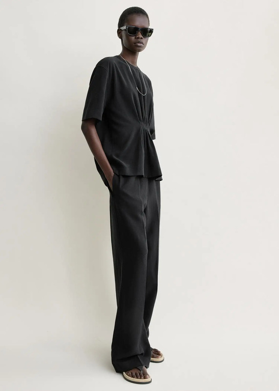 Straight fluid tee black petite