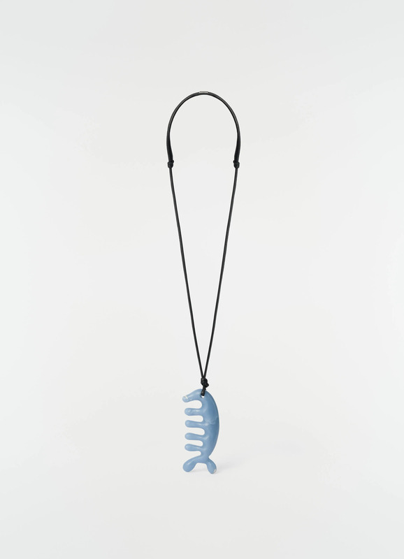 BELUGA GUA SHA NECKLACE IN ANGELITE