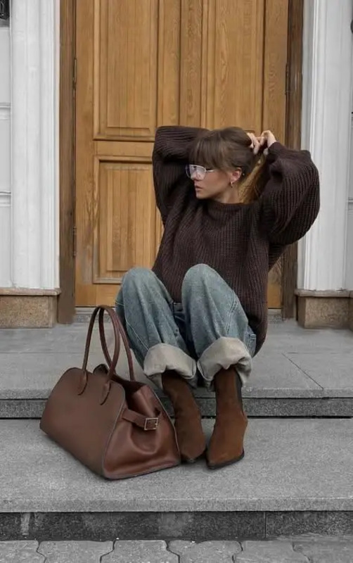 There’s something magical about fall fashion 2025 ✨. The crisp air, the golden leaves, and the perfect excuse to layer cozy sweaters, chic boots, and timeless jackets. 🍁 Whether you’re strolling through autumn streets, sipping pumpkin spice lattes...