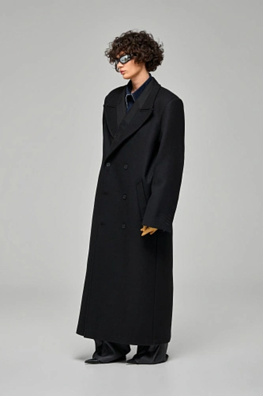 Maxi coat with detail