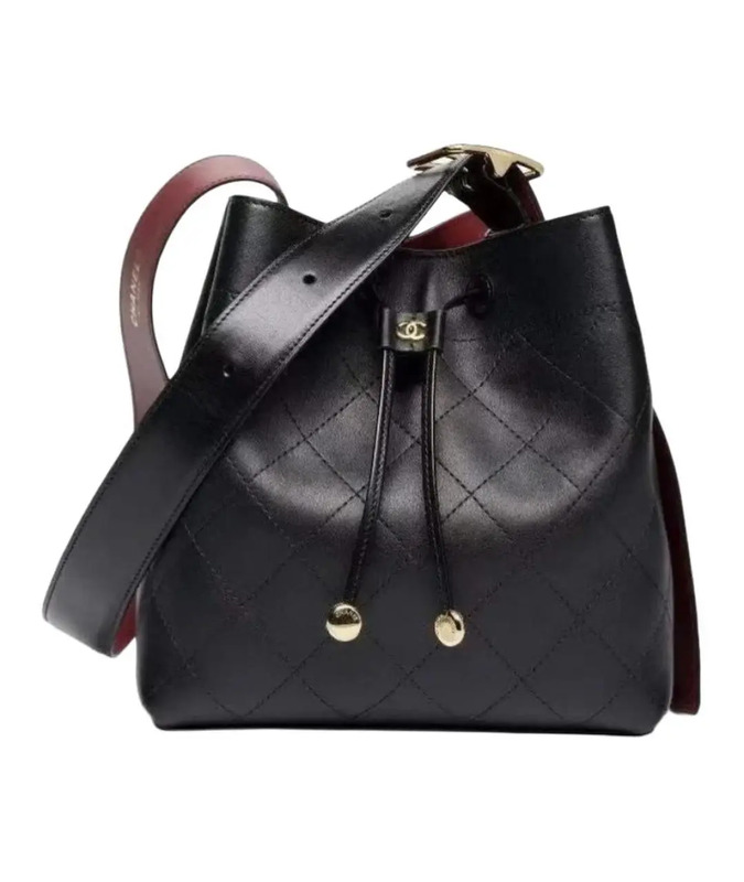 CHANEL – Crossbody bag