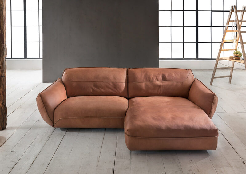 BE CHILLED sofa in leather