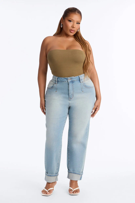 Kimmie Curvy High Rise Cuffed Mom Jeans - Light Wash