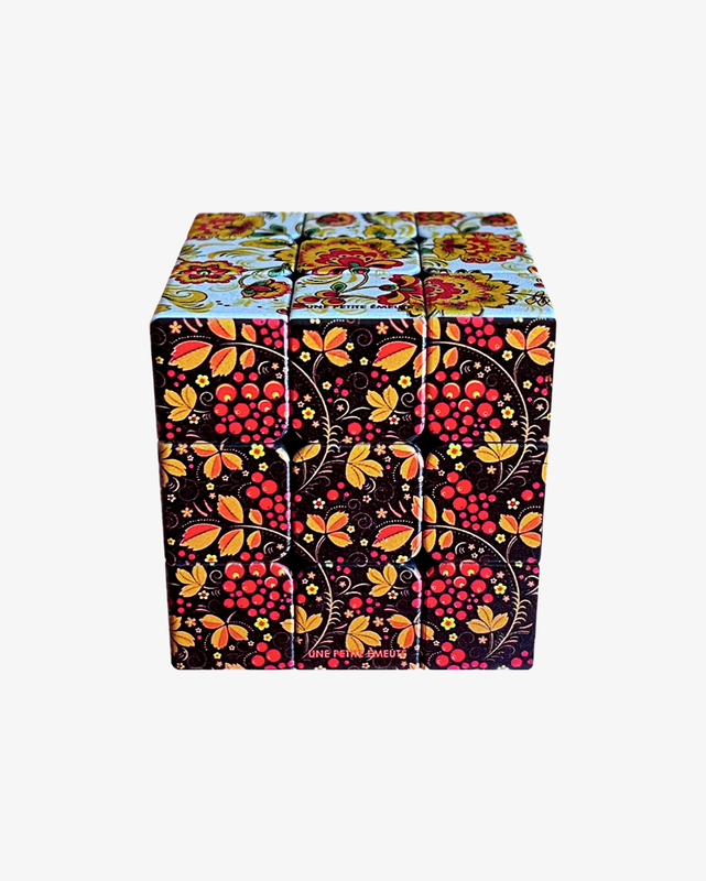 Rubik's Cube Motherland black and red
