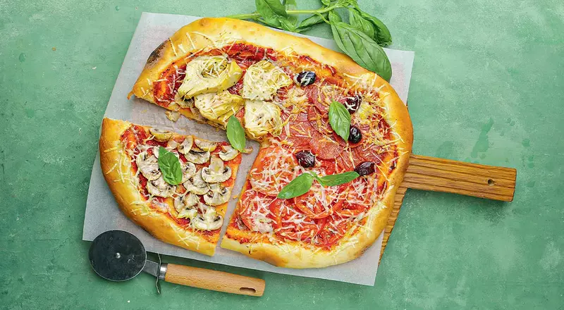 Roman pizza: how it differs from regular pizza, classic and gluten-free recipes - read on Gastronom.ru