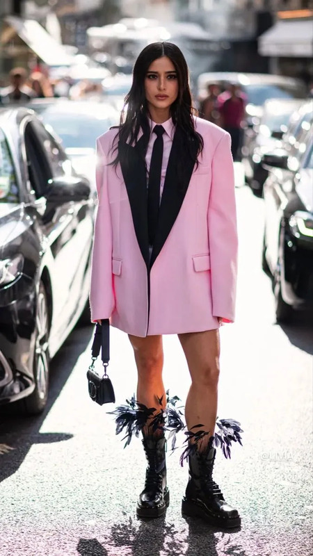 Livia Nunes in Valentino