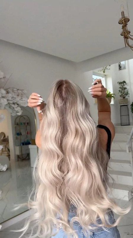 Barbie blond 💖 @deucaaa #hairgoals #naturalhair #airtouch #blondgirl #barbieblonde #blondhair #hairblondes