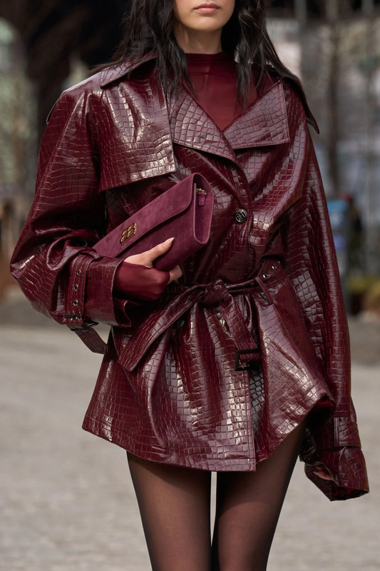 Bronx and Banco Fall 2026 Ready-to-Wear
https://www.vogue.com/fashion-shows/fall-2026-ready-to-wear/bronx-and-banco/slideshow/detail#50