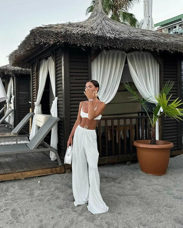 “Must-Have Beach Outfits for Summer – Tap to Shop Now!”