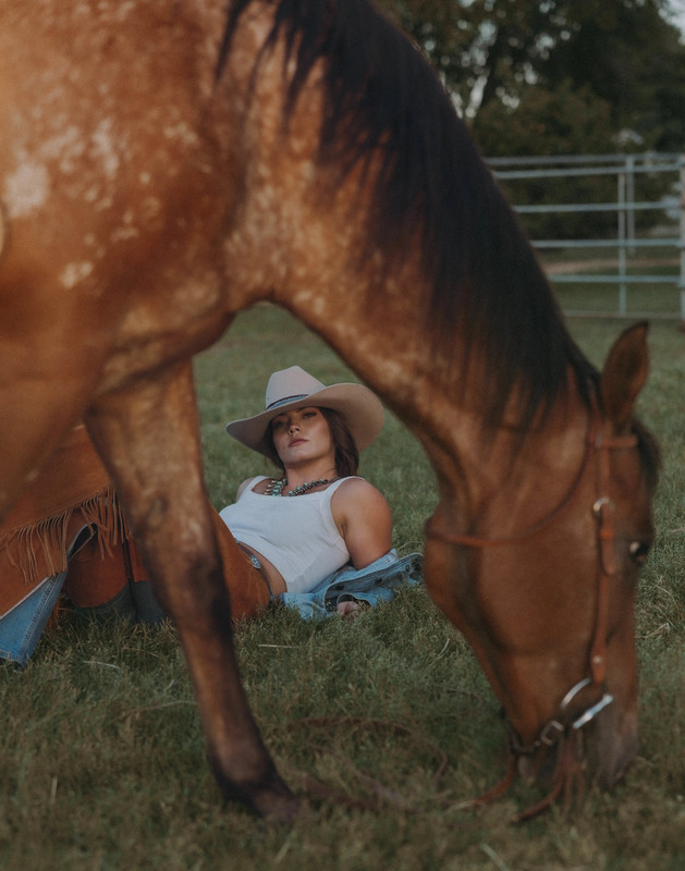 Creative Photoshoot Ideas with Horses | Western Photography