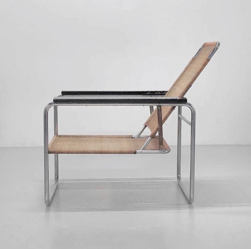 The B 25 seat machine, a lounge chair designed by Marcel Breuer in 1928.