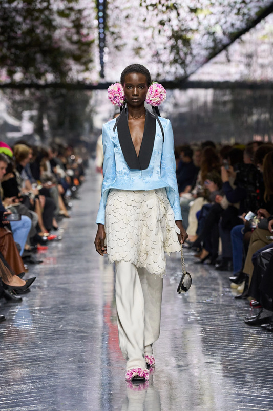 Model Nadinne in a look from the Dior Haute Couture Spring/Summer 2026 collection by Jonathan Anderson.