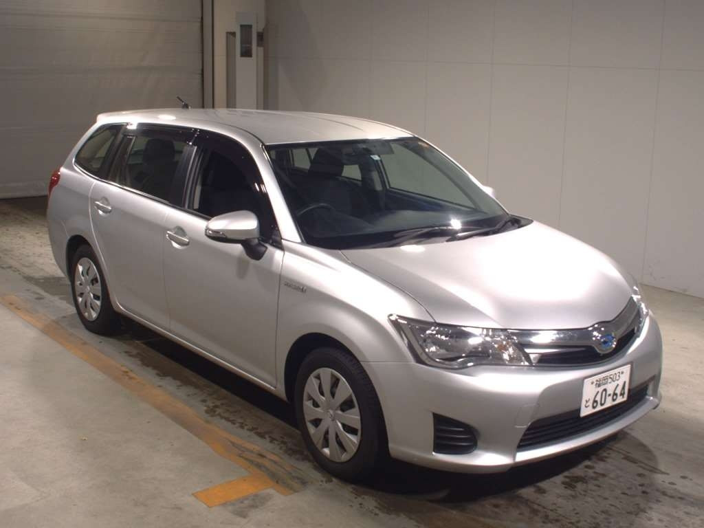 Toyota Corolla Fielder 2015