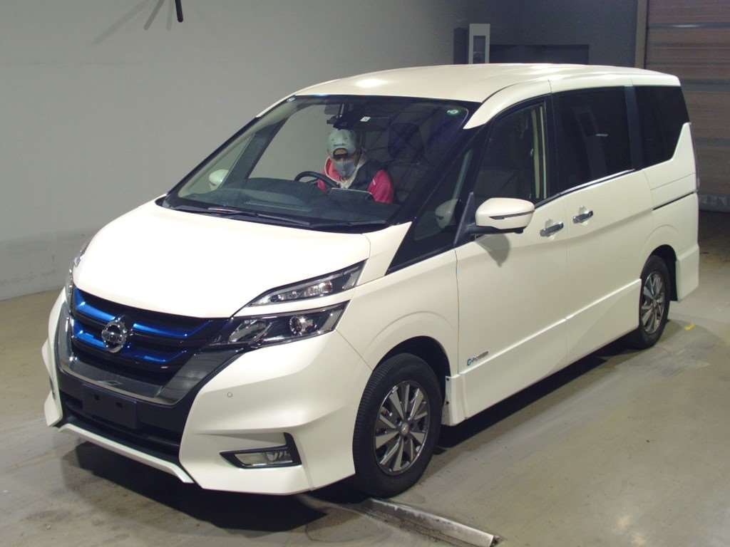 Заказ из японии. Nissan Serena 2005. Nissan Serena 2019. Ниссан Серена 2008 года.