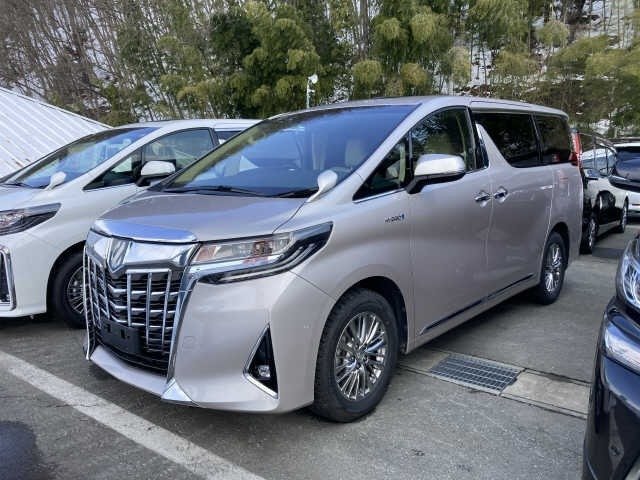 Toyota Alphard гибрид