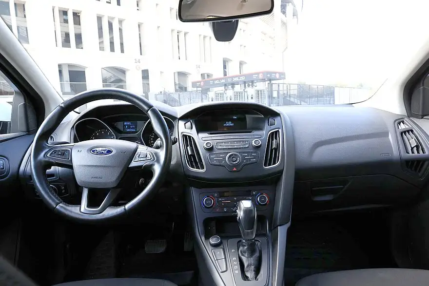 Интерьер Ford Focus III