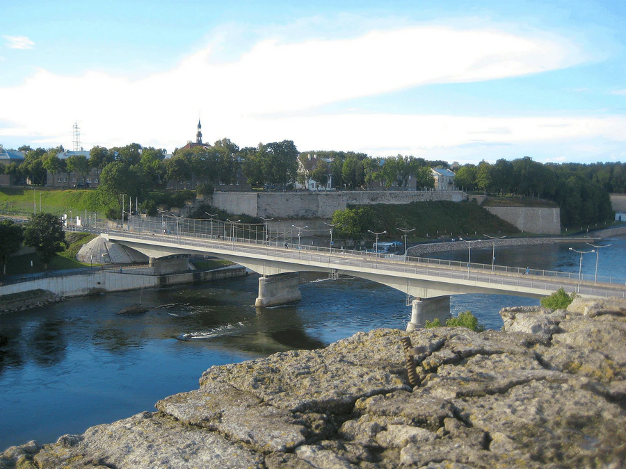 Мост через реку Нарва © GAlexandrova [BY-SA]