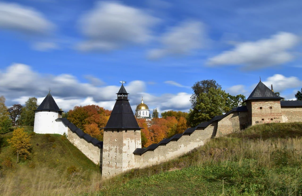 Крепостные стены