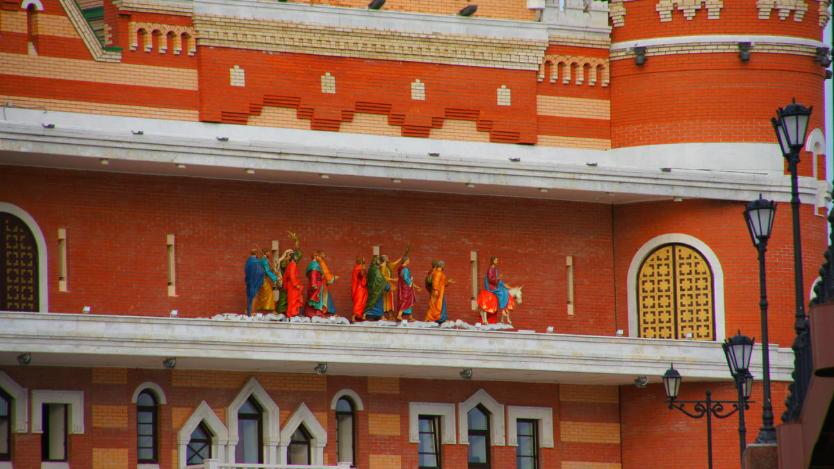 12 Апостолов