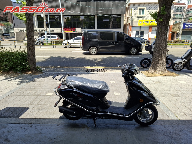 DNA Motors/Daelim VF 100 R