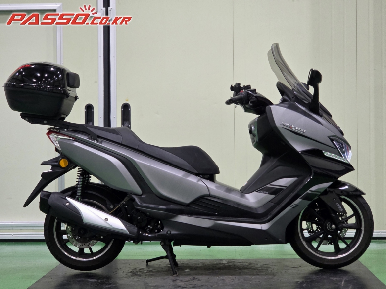 DNA Motors/Daelim XQ 250