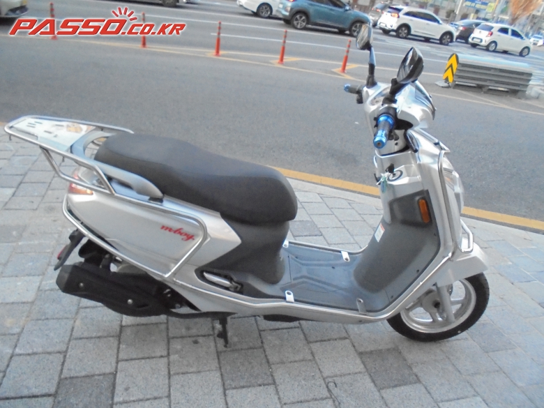DNA Motors/Daelim 엠보이 125