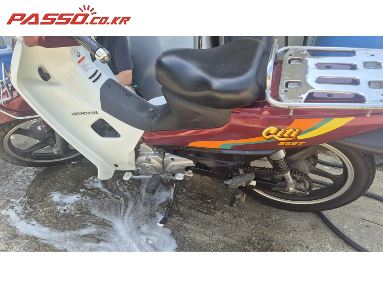 DNA Motors/Daelim CB 115