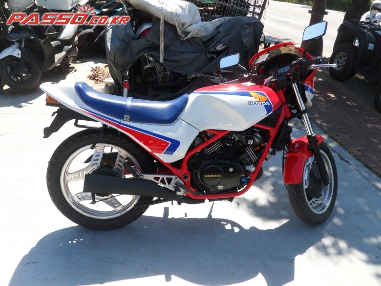 DNA Motors/Daelim VT 250
