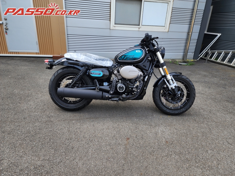 S&T/Hyosung 아퀼라 300