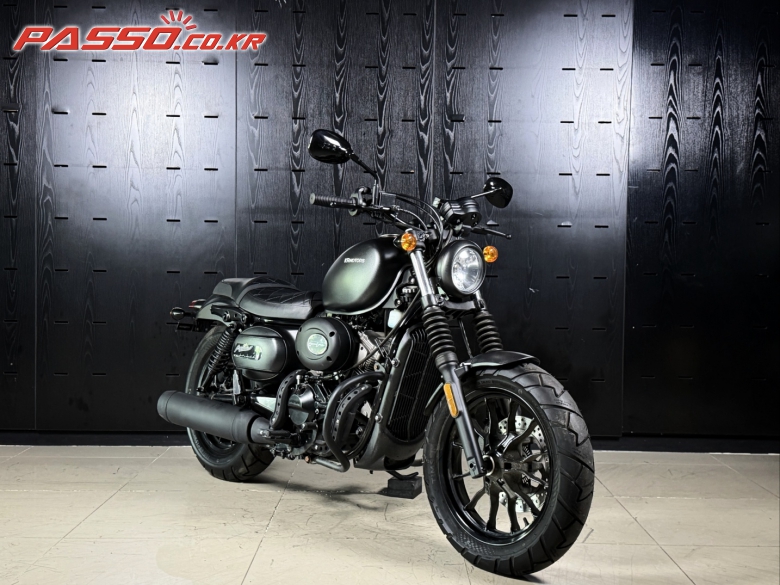 S&T/Hyosung 아퀼라 300