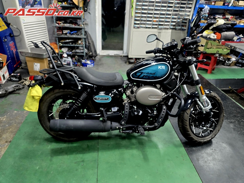 S&T/Hyosung 아퀼라 300