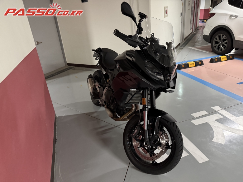 BMW F 900 XR