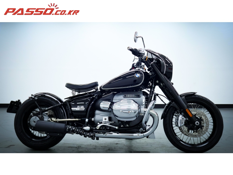 BMW R 18