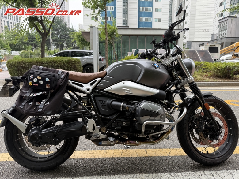 BMW R 나인 T 스크램블러