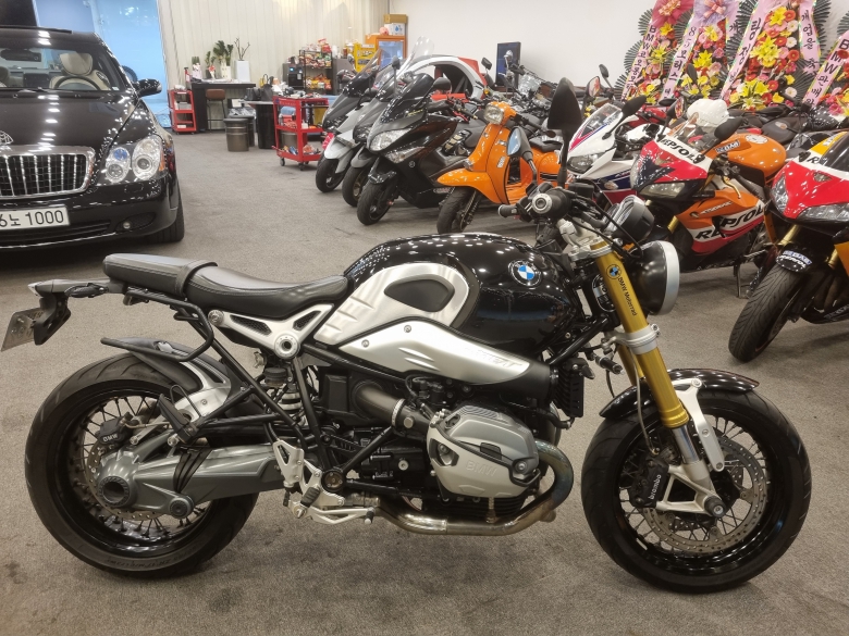 BMW R 나인 T