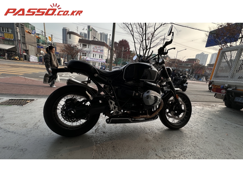 BMW R 나인 T 스크램블러
