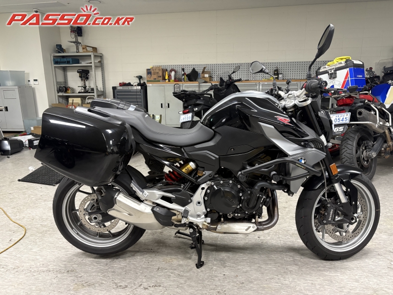 BMW F 900 R