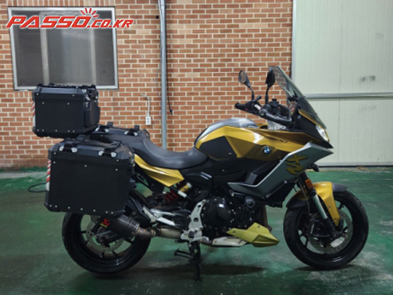 BMW F 900 XR