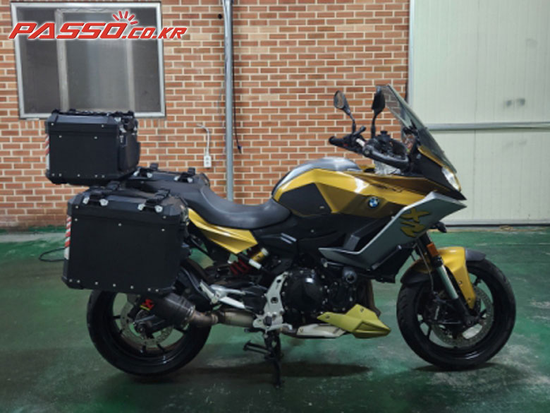 BMW F 900 XR