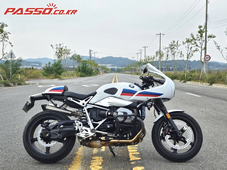 BMW R 나인 T 레이서