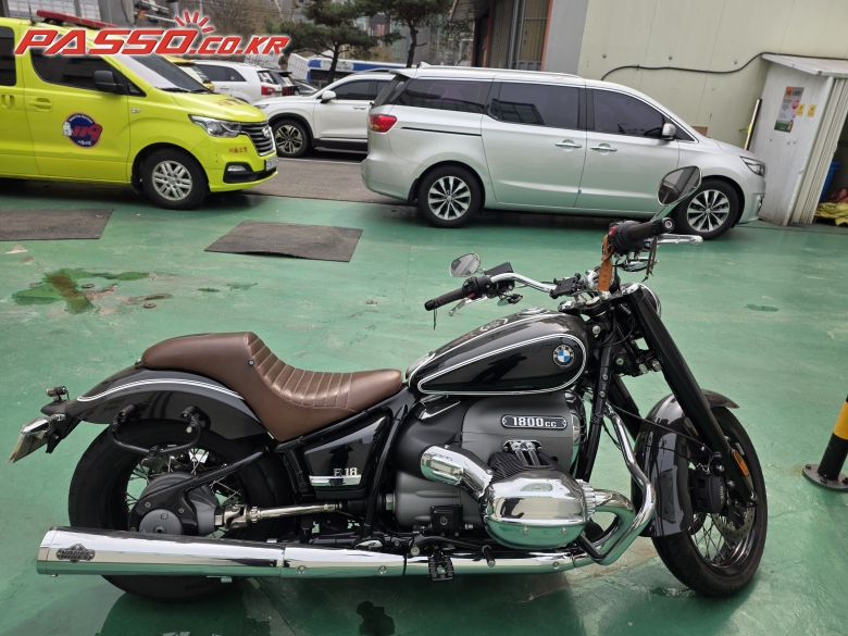 BMW R 18