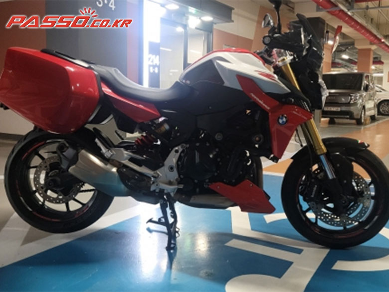 BMW F 900 R