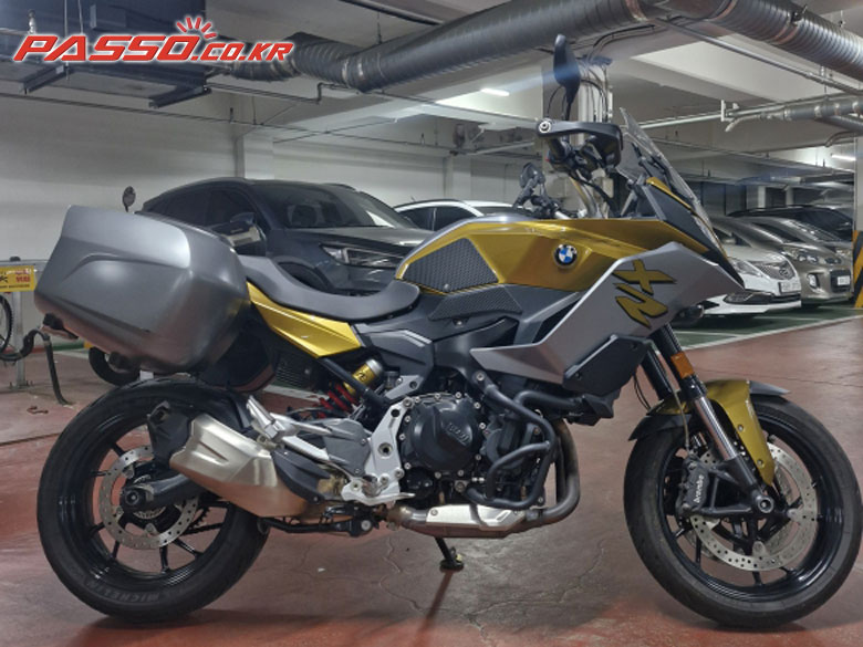 BMW F 900 XR
