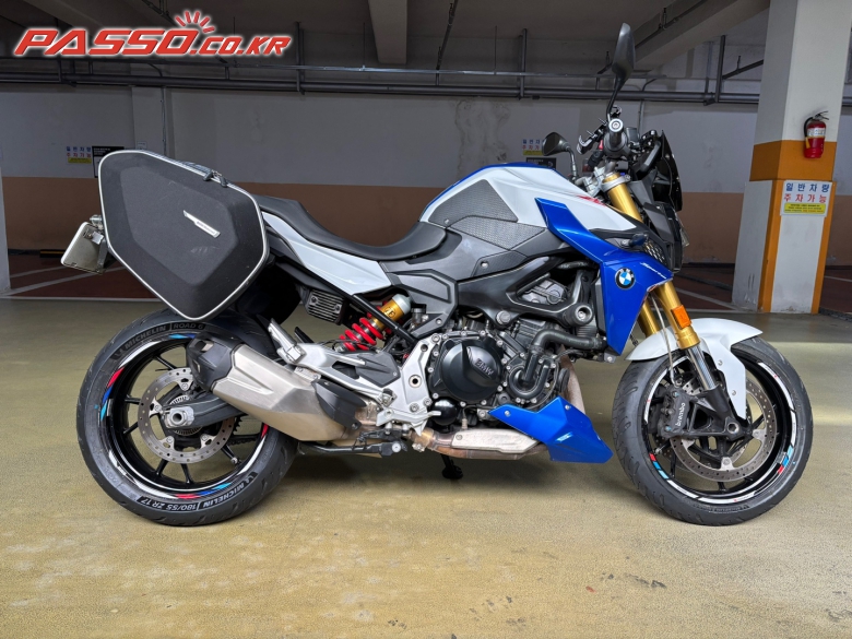 BMW F 900 R