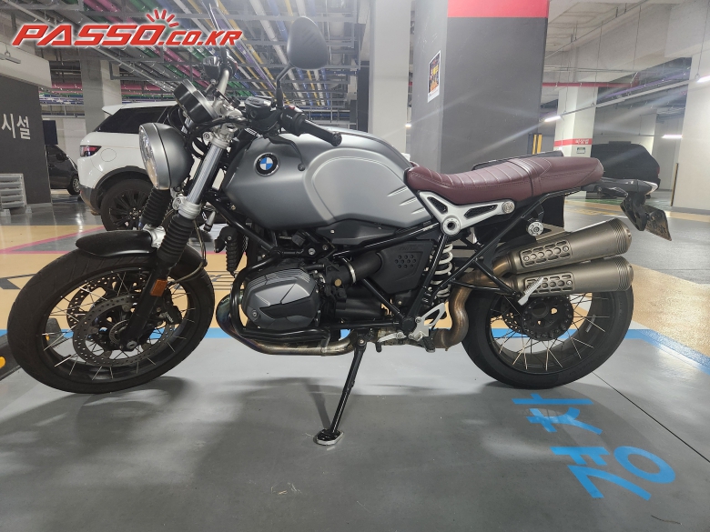 BMW R 나인 T 스크램블러