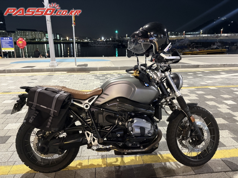 BMW R 나인 T 스크램블러