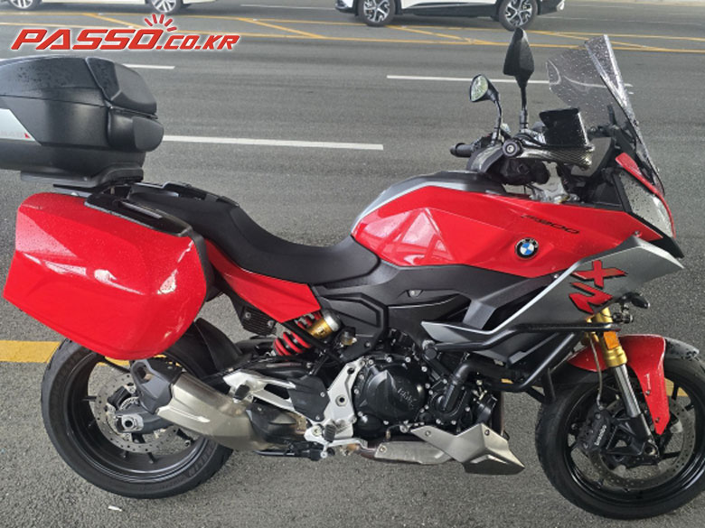 BMW F 900 XR